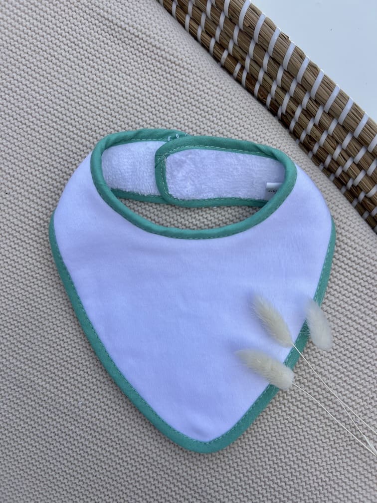 Babete bandana bordada