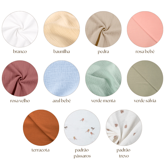 Babete musselina com inicial