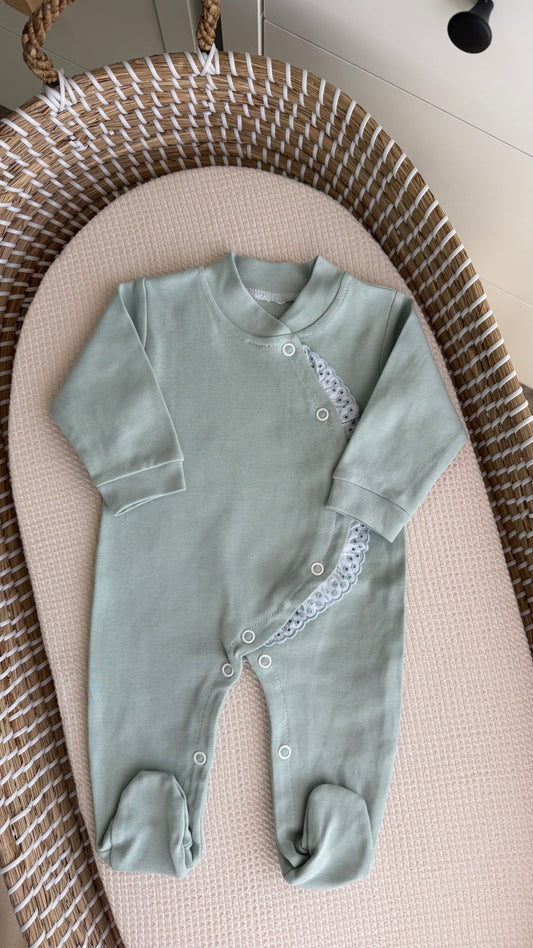 Babygrow algodão com folho lateral renda