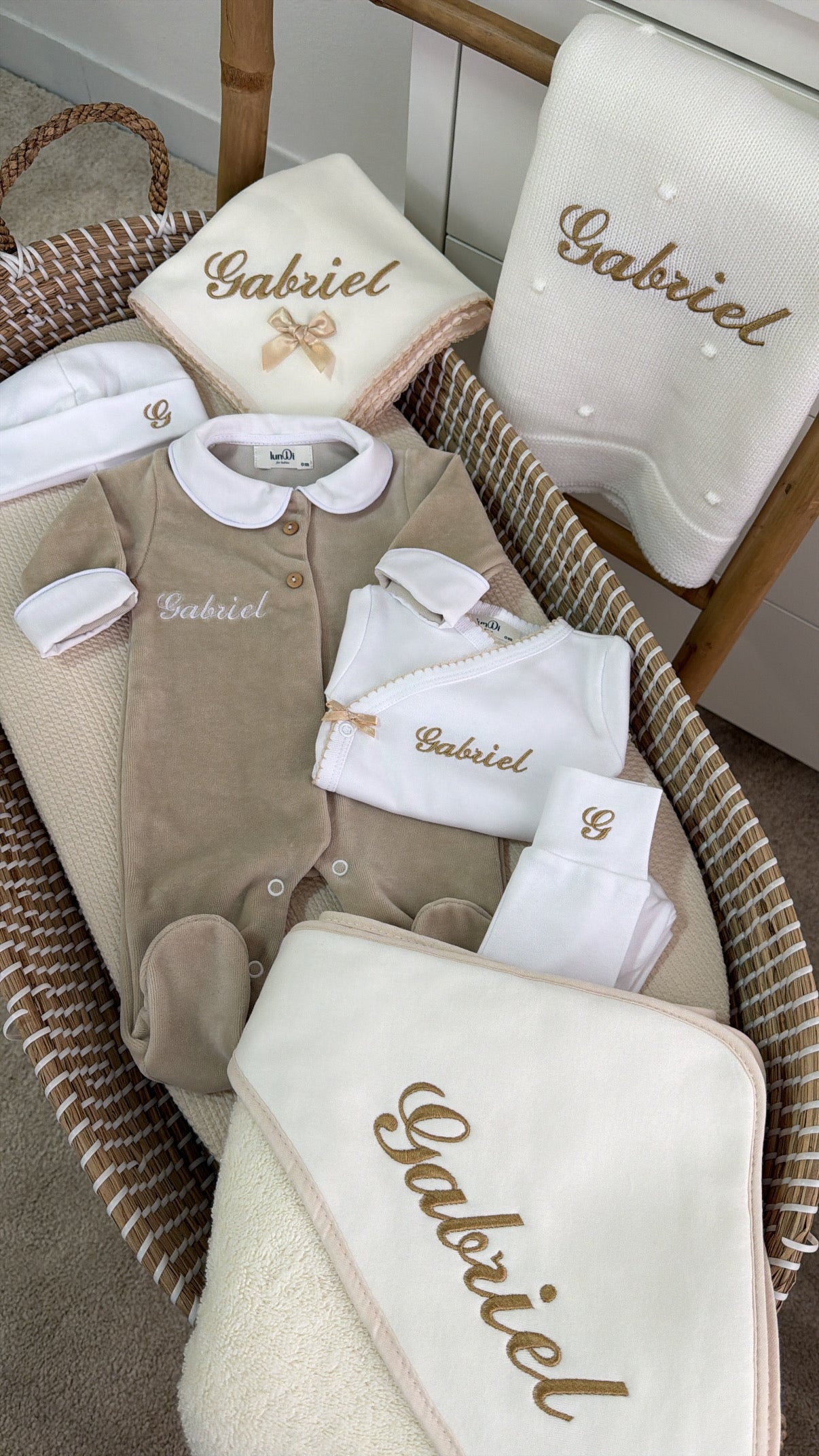 Babygrow veludo com gola