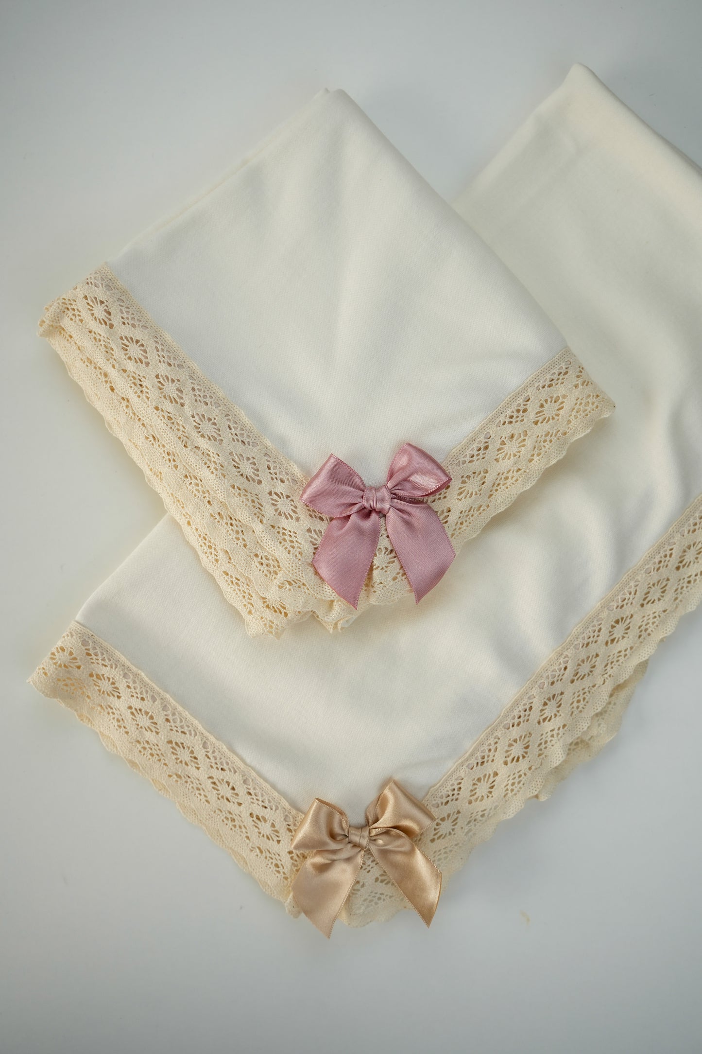 Fralda de algodão com renda