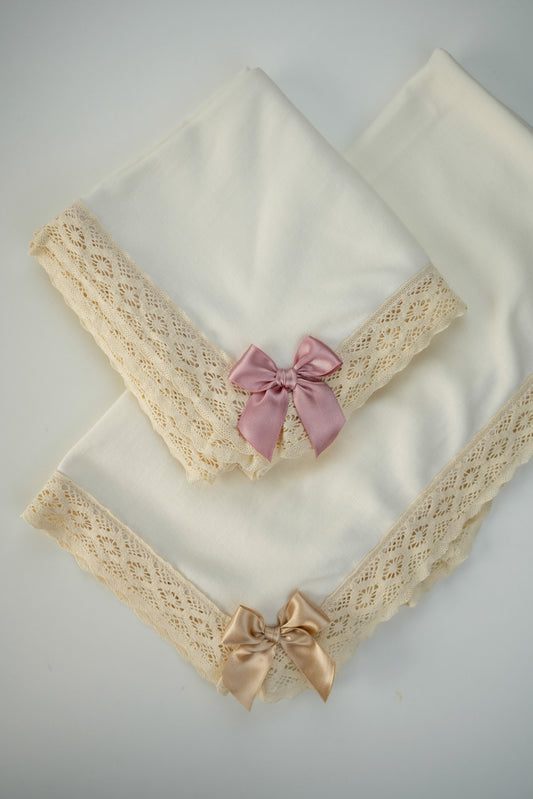 Fralda de algodão com renda